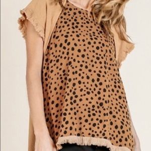 Umgee animal print top!!🖤🤍